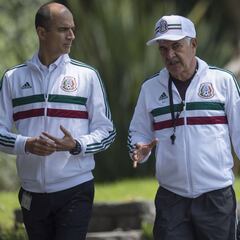 Un técnico en todo el proceso mundialista, misión casi imposible