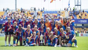 El Barcelona Femenino ha goleado 6-1 al Sporting de Huelva para proclamarse campeonas de la Copa de la Reina por novena vez.
