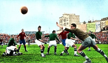 De las nueve primeras goleadas de la Selección española cuatro fueron a la selección vecina. Entre el 17 de marzo de 1929 y el 2 de abril de 1950, el equipo español le endosó 24 goles, (tres 5-0 y un 9-0) y sólo recibió dos. Lángara con cinco goles lideró el 9-0 del 11 de marzo de 1934, en un partido que permitía la clasificación para el Mundial de 1934, celebrado en Italia. 


