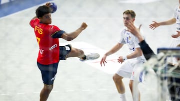 Marcos Fis se dispone a ejecutar un lanzamiento.