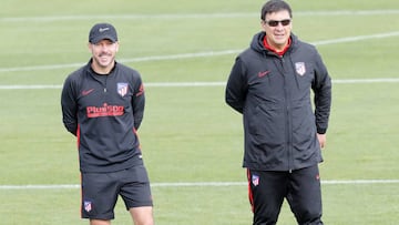 Simeone y Mono Burgos.