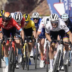 Pello Bilbao dedica el triunfo en la Itzulia a su mujer y Colbrelli