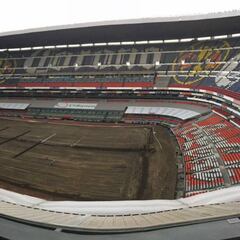Comienza instalación de césped híbrido en Estadio Azteca