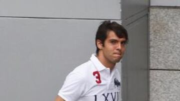 "El Madrid quiere vender a Kaká; el Milán lo quiere cedido"