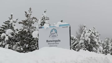 Port Ainé cargada de nieve