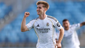 César Palacios tras su gol al Ourense.