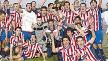 <b>GRAN SORPRESA</b>. El Sporting aguantó al Espanyol y, tras ganar en los penaltis, lo celebró a lo grande.