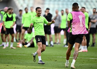 Antony del Real Betis durante el entrenamiento.