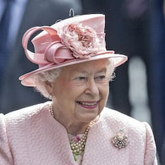 ¿Cuántos años tenía la reina Isabel II y cuánto tiempo llevaba en el trono de Inglaterra?