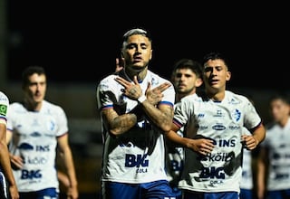 El giro de Juan Carlos Gaete en Costa Rica: ¡tremendo golazo!