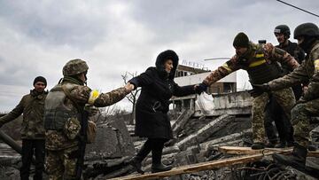 More than 2,000 Ukrainians have already been killed as a result of the Russian invasion. Here's a few ways to support people suffering in Ukraine.