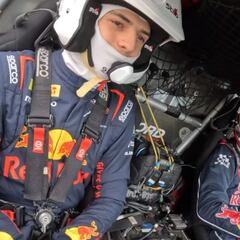 Carlos Sainz y Pepe Martí dan una vuelta al circuito de Fórmula 1 de Madrid