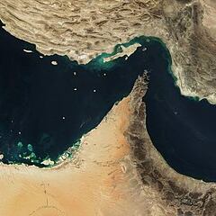 Irán intercepta un barco vinculado a Israel