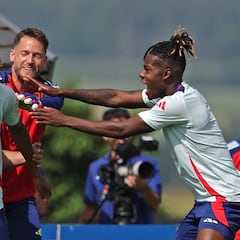 ¿Cuál es la cláusula de rescisión de Nico Williams y hasta cuándo tiene contrato con el Athletic?