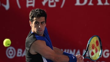 Spain's Jaume Munar hits a return to France's Alexandre Muller during their men's singles semi-final match at the Hong Kong Open tennis tournament in Hong Kong on January 4, 2025. (Photo by Peter PARKS / AFP)