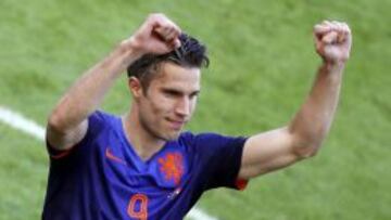 Van Persie, celebrando su gol.