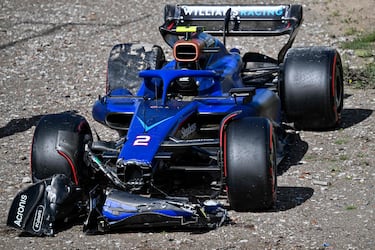 No tuvo buen debut en Q3. Logan Sargeant se estrelló contra el muro, provocando así una bandera roja.