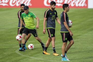 La Selección entrenó en Sumiya arropada por la afición