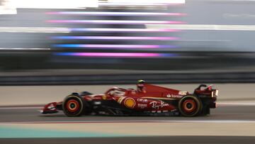 Sakhir (Bahrain), 22/02/2024.- Scuderia Ferrari driver Carlos Sainz Jr of Spain steers his car during the pre-season testing for the 2024 Formula One season at the Bahrain International Circuit in Sakhir, Bahrain, 22 February 2024. (F車rmula Uno, Bahrein, Espa?a) EFE/EPA/ALI HAIDER