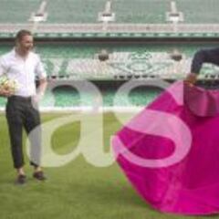 El maestro y el artista: la vuelta de Joaquín resucita al ‘CurroBetis’