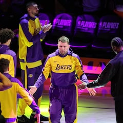 Reunión entre Luka Doncic, JJ Redick y Rob Pelinka en Los Ángeles