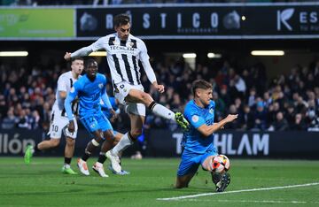 De Miguel anota el 2-1 ante Lautaro,