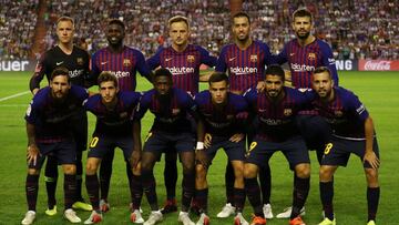 Soccer Football - La Liga Santander - Real Valladolid v FC Barcelona - Estadio Jose Zorrilla, Valladolid, Spain - August 25, 2018 Barcelona players pose for a team group photo before the match REUTERS/Sergio Perez