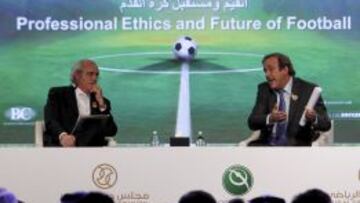 Damascelli, con Platini en el Globe Soccer en Dubai.