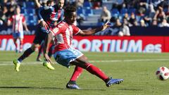 Dongou, con el Lugo. Se va al Lleida.