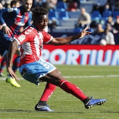 El Lugo presenta a Barreiro y cede a Dongou al Lleida