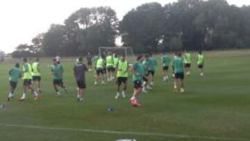 Mel prueba el once que jugará esta noche en Huddersfield.