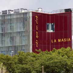 El Barça descarta a Elvis Coca por tuits madridistas