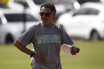 Hace un año, en el mes de junio, el entrenador pereirano volvía a Medellín después de un paso por la selección de Paraguay. Hace unas semanas renovó su contrato.