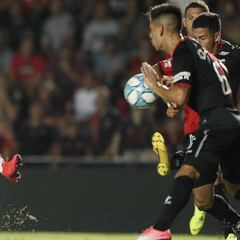 Boca, con los colombianos, gana y evita que River sea campeón
