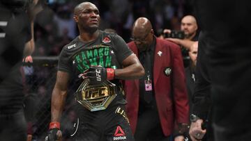 Kamaru Usman, con su cinturón tras su victoria ante Colby Covington.