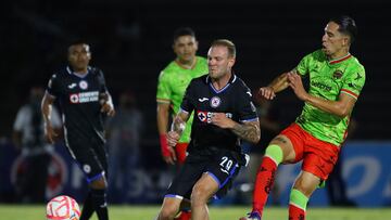   (L-R), Carlos Rotondi of Cruz Azul and Francisco Nevarez of Juarez during the game FC Juarez vs Cruz Azul, corresponding Round 12 the Torneo Apertura 2022 of the Liga BBVA MX at Olimpico Benito Juarez Stadium, on September 02, 2022.

<br><br>

(I-D), Carlos Rotondi de Cruz Azul y Francisco Nevarez de Juarez  durante el partido FC Juarez vs Cruz Azul, correspondiente a la Jornada 12 del Torneo Apertura 2022 de la Liga BBVA MX en el Estadio Olimpico Benito Juarez, el 02 de Septiembre de 2022.