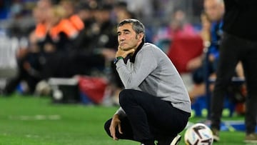 Athletic Bilbao's Spanish coach Ernesto Valverde looks on during the Spanish League football match between Getafe CF and Athletic Club Bilbao at the Col. Alfonso Perez stadium in Getafe on October 18, 2022. (Photo by JAVIER SORIANO / AFP) (Photo by JAVIER SORIANO/AFP via Getty Images)