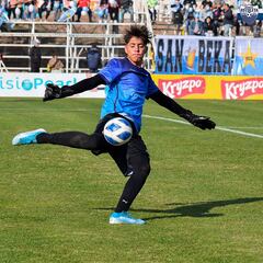 Tiene 17 años, ataja en la B y además tiene otro trabajo: “La presión en el fútbol no existe”