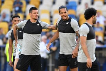 El Liverpool entrena en el Olímpico de Kiev