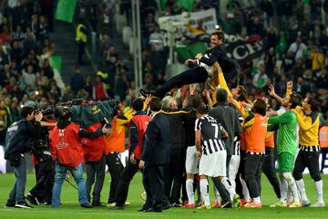 En la Juventus estuvo como entrenador desde el año 2011 hasta el 2014. Jugó un total de 151 partidos en los que consiguió llevarse la victoria en 102. En el conjunto piamontés estableció un nuevo récord de puntos en las grandes ligas del viejo continente, con 102 puntos, ganando todos los partidos que disputó como local.