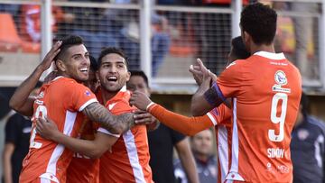 Los jugadores de Cobreloa celebran su triunfo sobre San Luis en el Zorros del Desierto por Primera B.