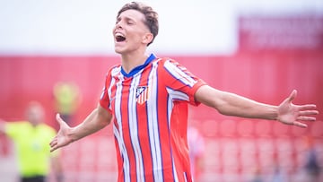 Sergio Esteban celebra su gol al Leipzig.