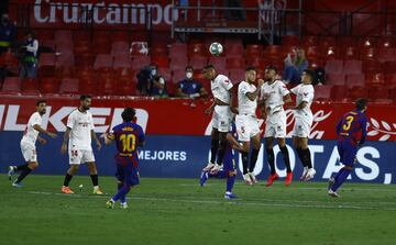 Leo Messi en el lanzamiento de una falta directa.