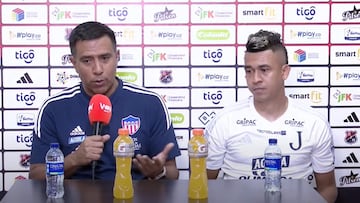 César Farías analiza su debut como DT de Junior.