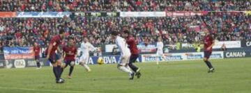 Jugada del 2-1 para el Real Madrid, marca Isco a pase de Cristiano Ronaldo.