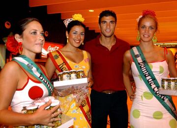 Reyes junto con la Reina y Damas de Honor de la Feria de Sevilla. 