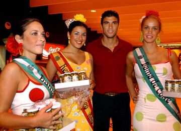 Reyes junto con la Reina y Damas de Honor de la Feria de Sevilla.