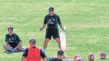 <b>PETICIONES. </b>David vidal sigue demandando dos jugadores más para cerrar la plantilla.