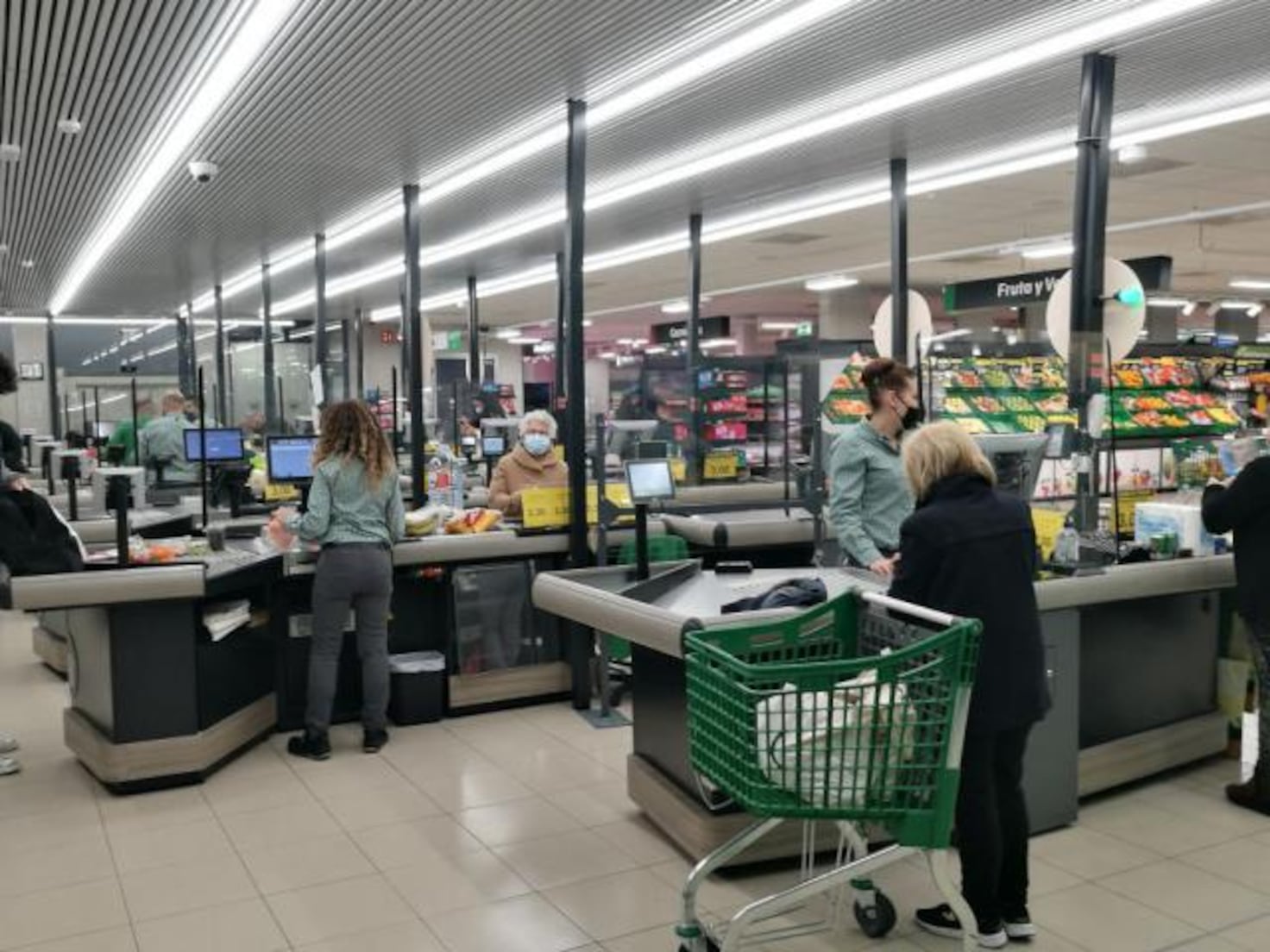 Por estos motivos recomiendan dejar de pagar la compra en el Súper con la tarjeta 5 Merca2.es Hay que saber gestionar nuestras deudas