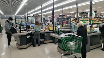 Interior de un supermercado Mercadona